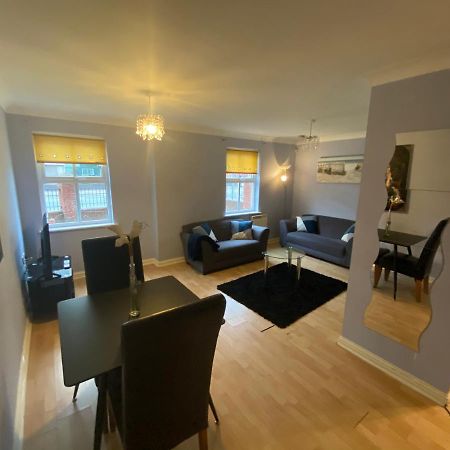 Bambz Apartment 3 Manchester Ngoại thất bức ảnh