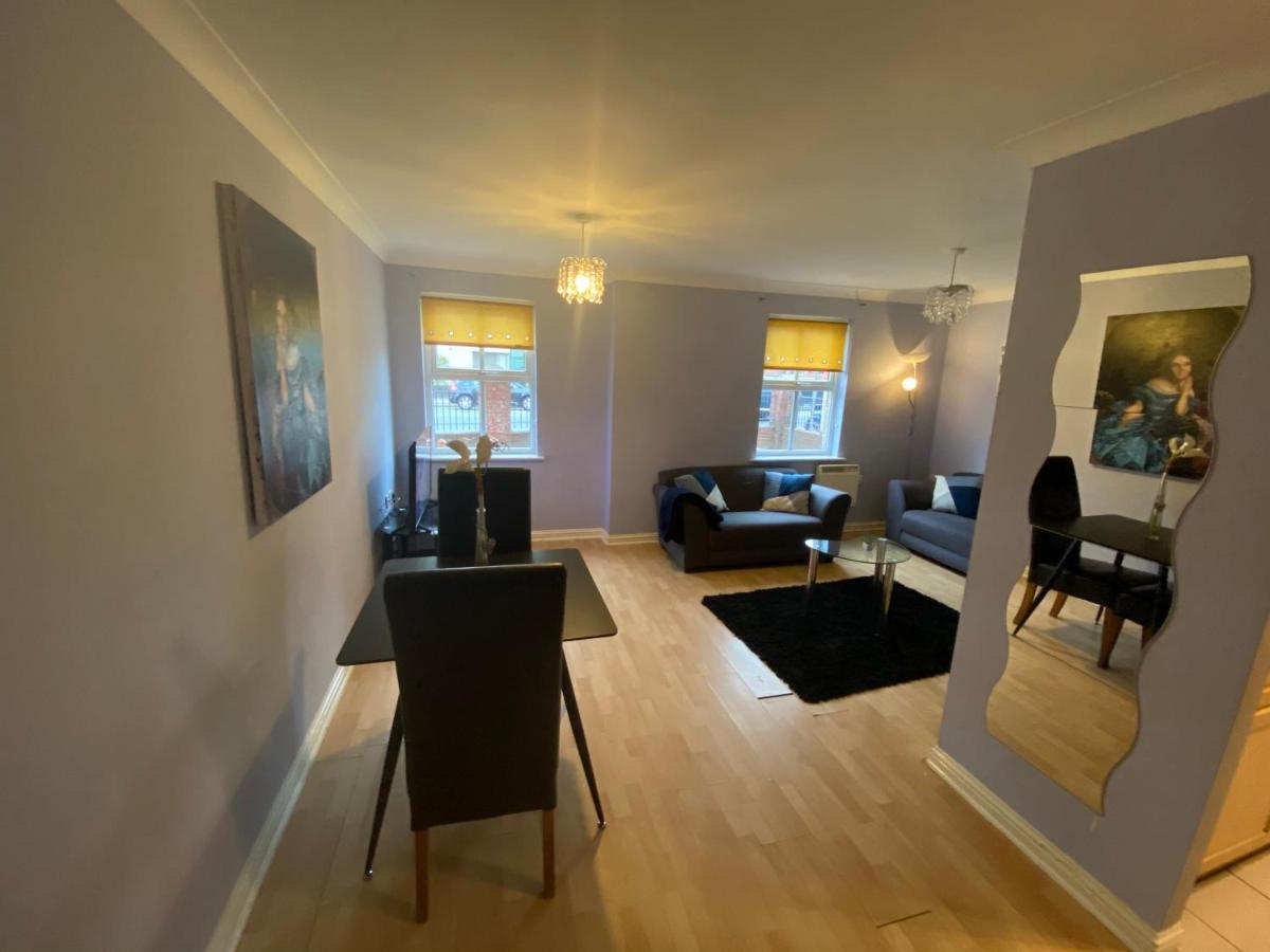 Bambz Apartment 3 Manchester Ngoại thất bức ảnh