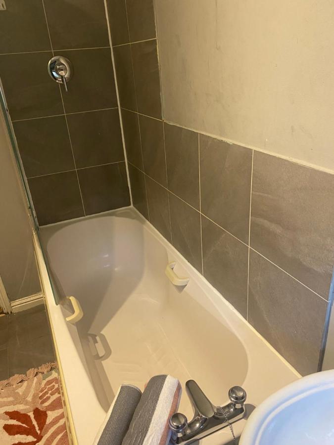 Bambz Apartment 3 Manchester Ngoại thất bức ảnh